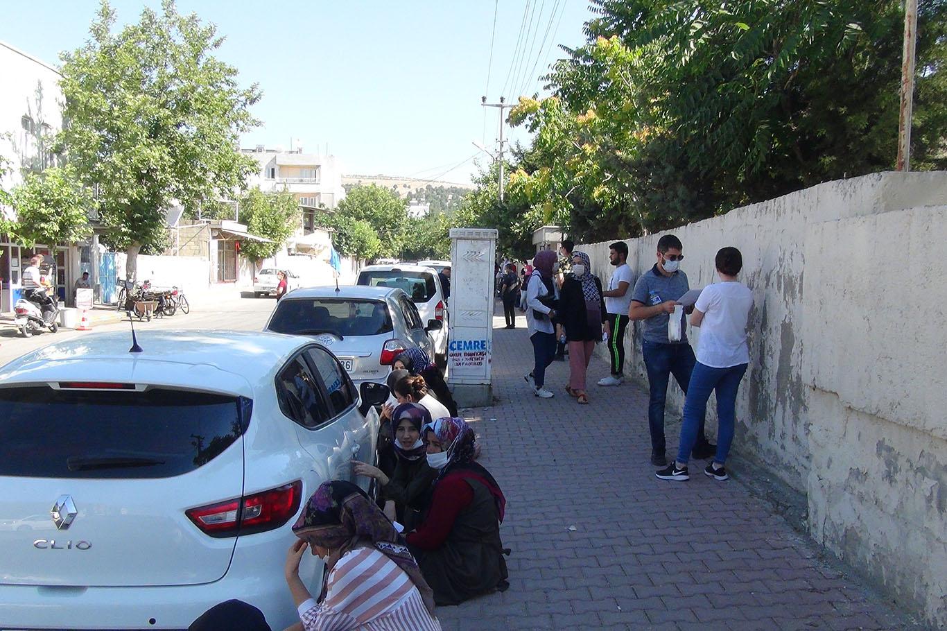 YKS'ye giren öğrenciler